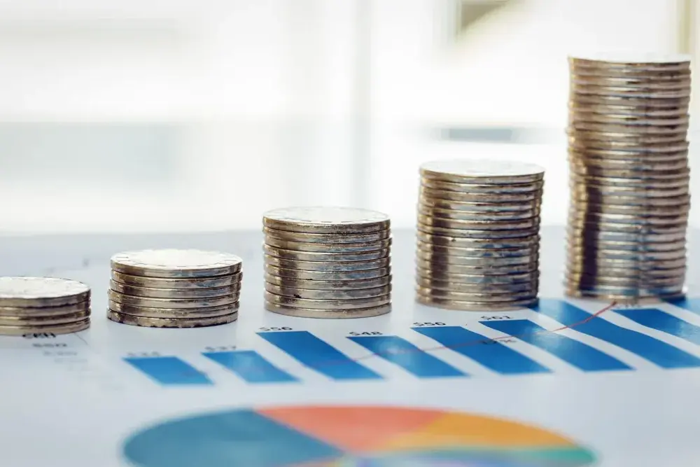 Deficyt budżetowy - Jak wpływa na Twoje podatki i pensję?