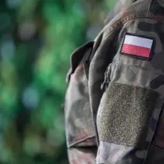 Jak wyliczyć wynagrodzenie pracownika powołanego do służby wojskowej?