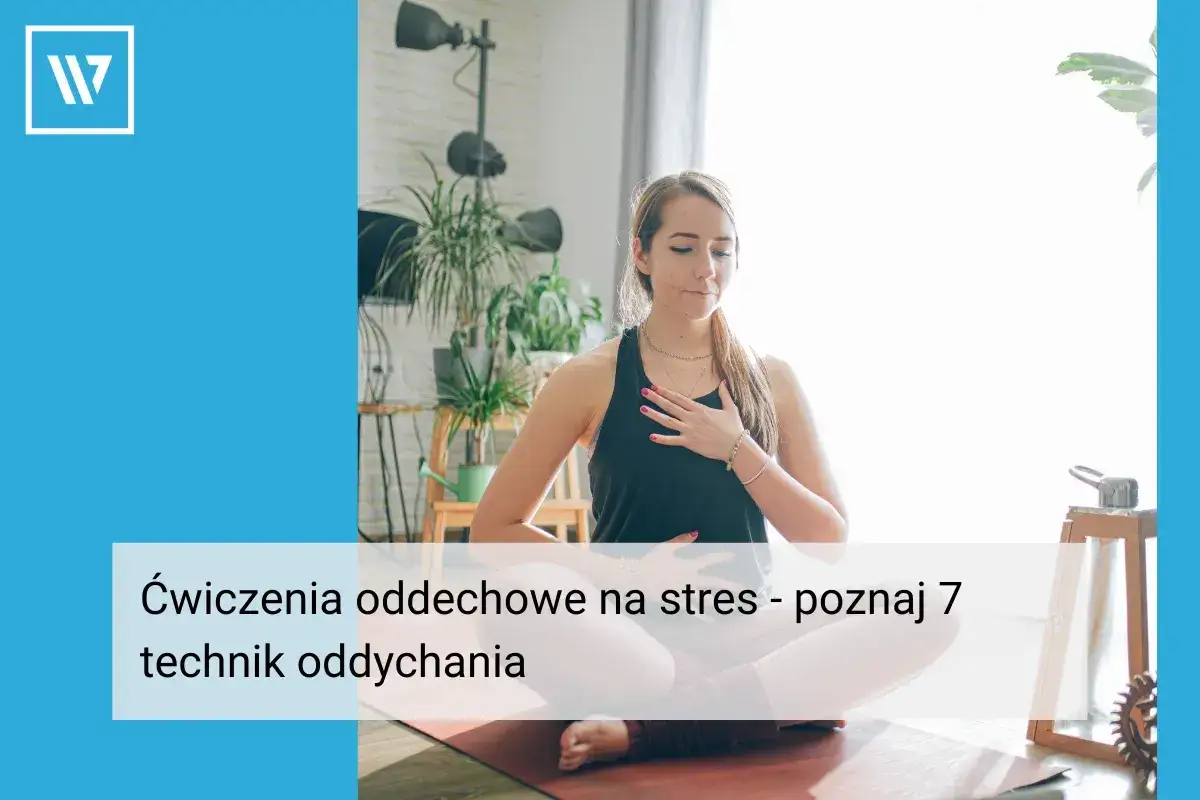 Kobieta w pozycji lotosu ćwiczy oddech, by jak radzić sobie ze stresem. Poznaj 7 technik oddychania.